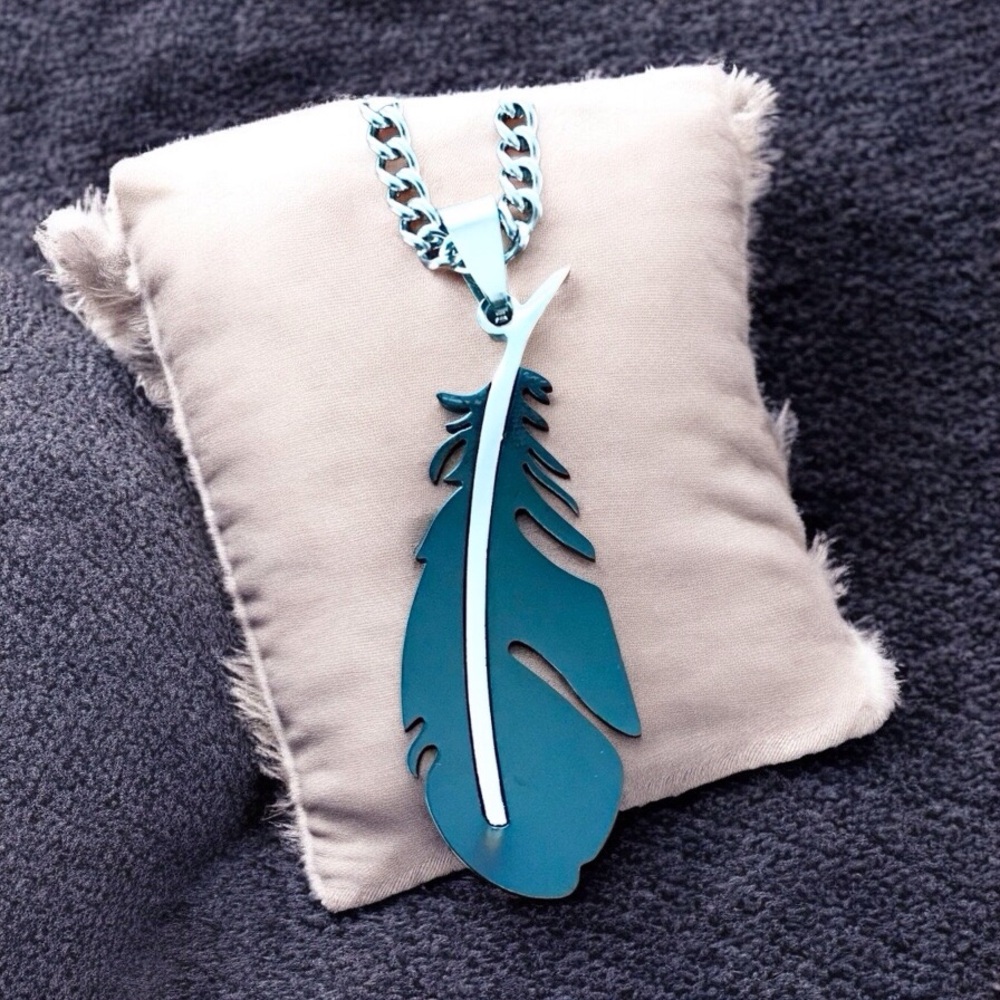 🆕 Feather Pendant Necklace Stainless Steel